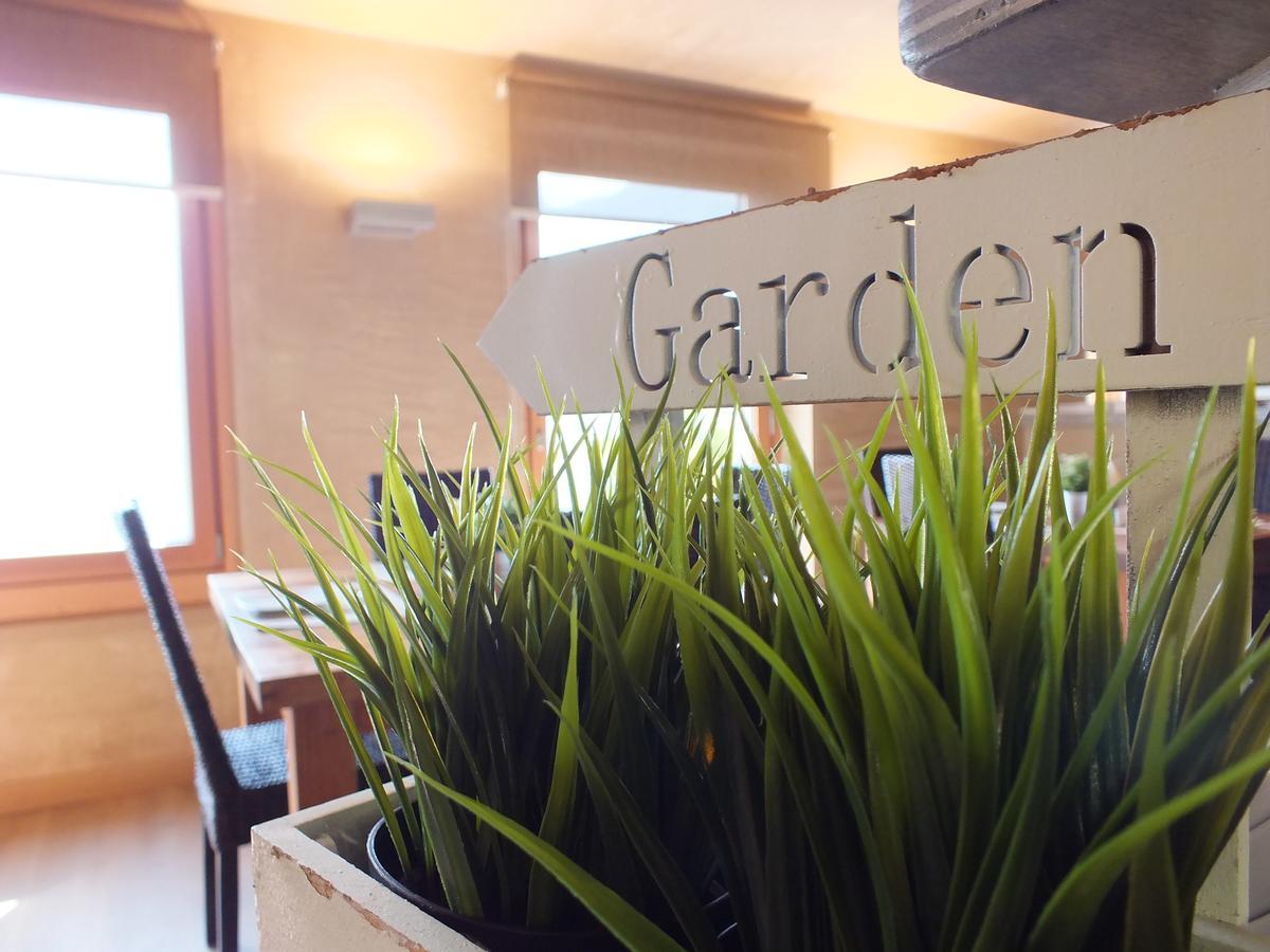 Garden View Bed & Breakfast อานโฟ ภายนอก รูปภาพ